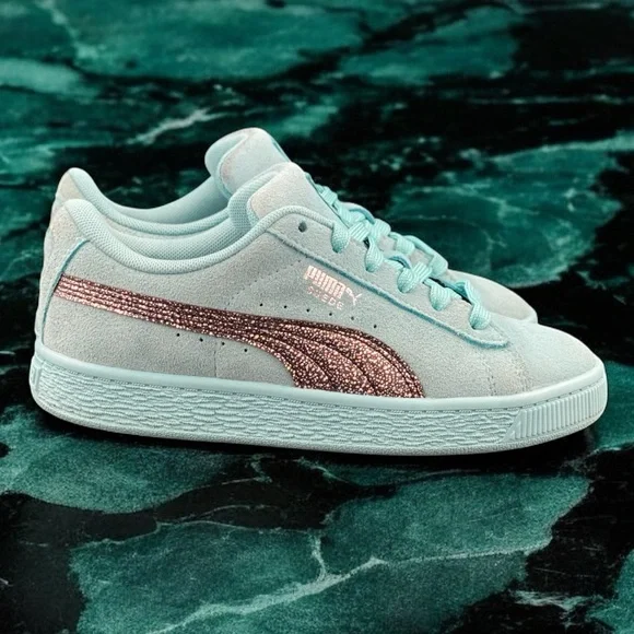 Puma Suede Classic Kids Teal Aqua Glitter Stripe Style 387846-01
Size: US 2.5C - Picture 6 of 12